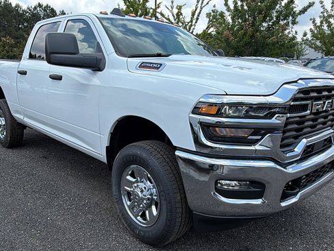 New 2026 RAM 2500 Tradesman AWD/4WD image 5