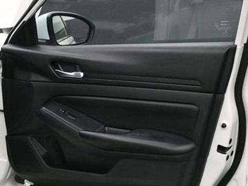 Used 2021 Nissan Altima 2.5 S FWD image 10