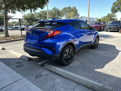 Used 2020 Toyota C-HR LE FWD image 8