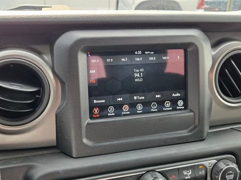 Used 2023 Jeep Wrangler Sport AWD/4WD image 22