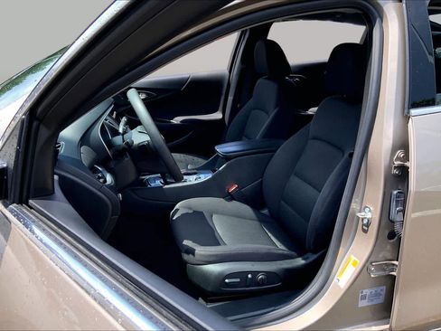 Used 2024 Chevrolet Malibu LT FWD image 8