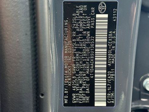 Used 2025 Toyota Camry SE w/ Convenience Package image 32