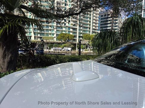 Used 2014 Mercedes-Benz SLK 250 image 18