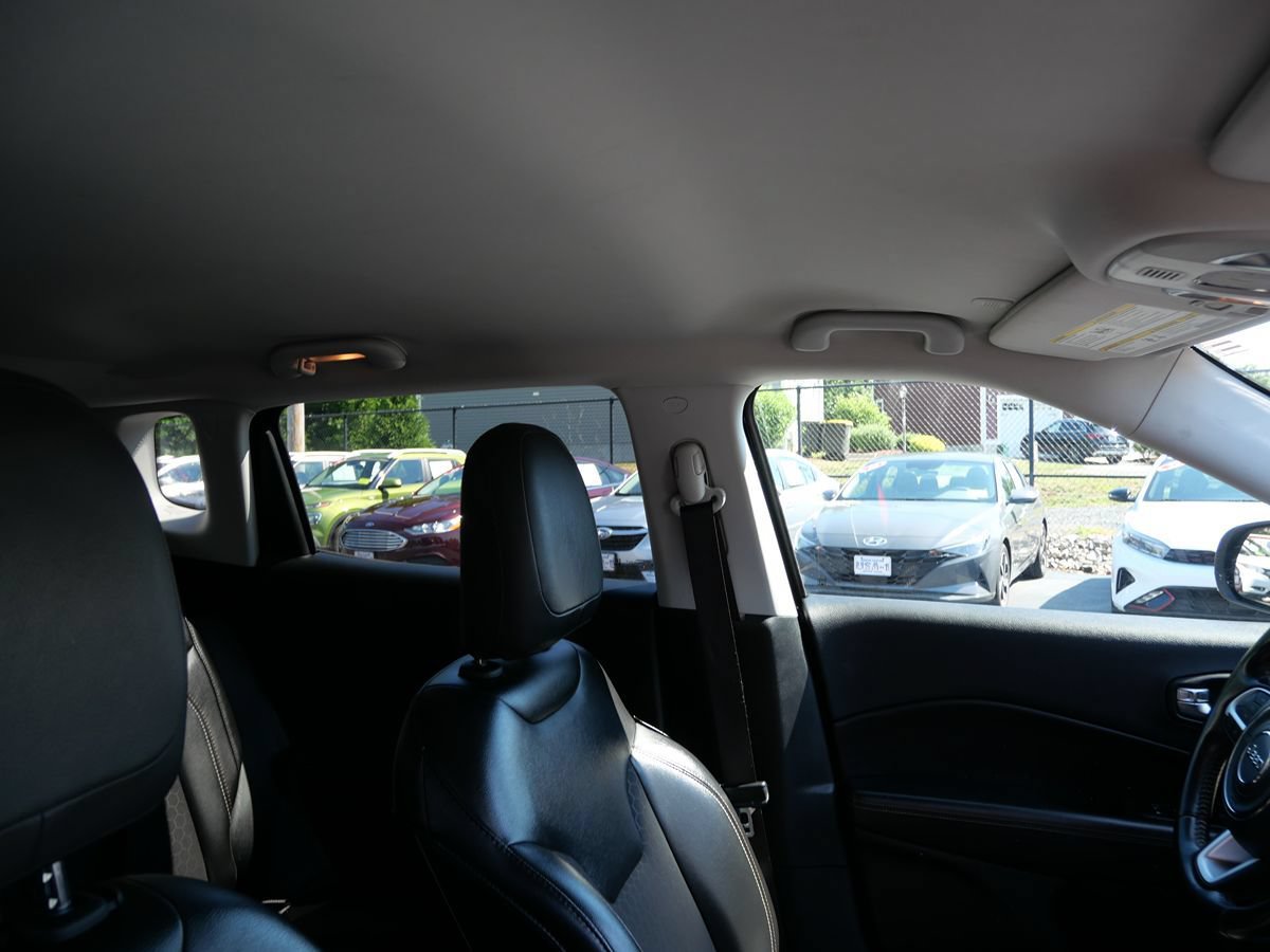 Used 2020 Jeep Compass Latitude AWD/4WD image 29