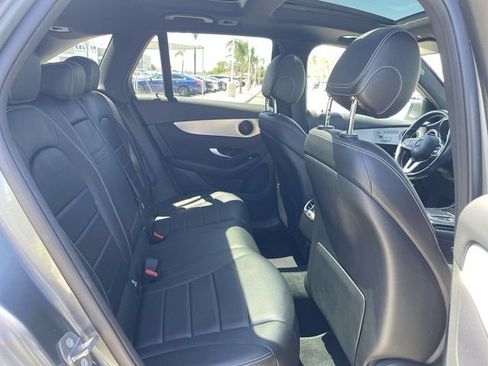 Used 2020 Mercedes-Benz GLC 300 4MATIC w/ Premium Package image 27