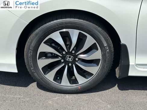 Certified 2017 Honda Accord Touring image 29