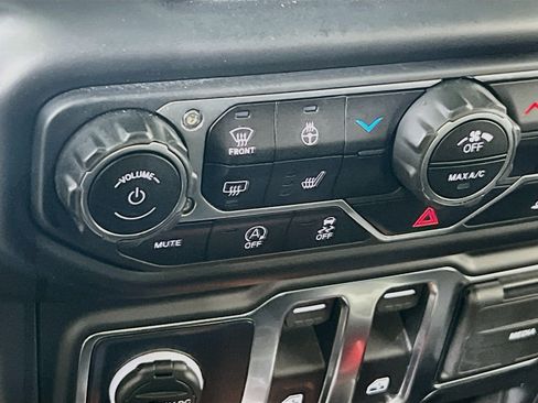 Used 2023 Jeep Wrangler Sport AWD/4WD image 19