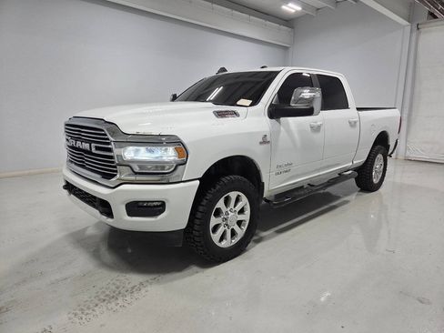 Used 2023 RAM 2500 Laramie AWD/4WD image 3