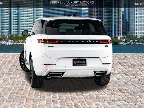 Used 2023 Land Rover Range Rover Sport SE Dynamic AWD/4WD image 3