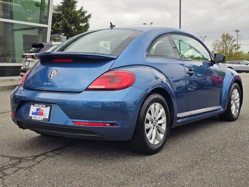 Used 2018 Volkswagen Beetle S FWD image 3