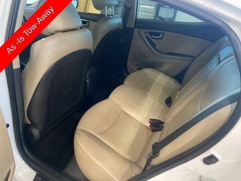 Used 2015 Hyundai Elantra Limited w/ Option Group 05 FWD image 25