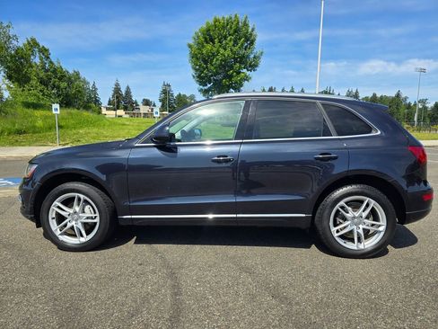 Used 2016 Audi Q5 2.0T Premium Plus w/ Technology Package AWD/4WD image 2