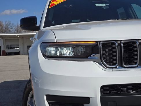 New 2026 Jeep Grand Cherokee L Laredo AWD/4WD image 9