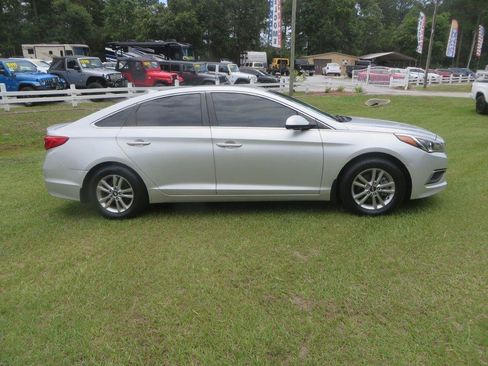 Used 2016 Hyundai Sonata SE FWD image 5