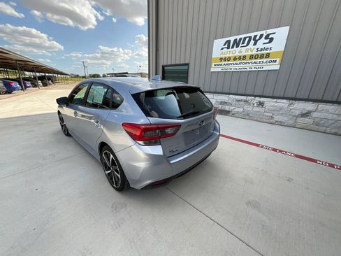 Used 2022 Subaru Impreza 2.0i Sport AWD/4WD image 17