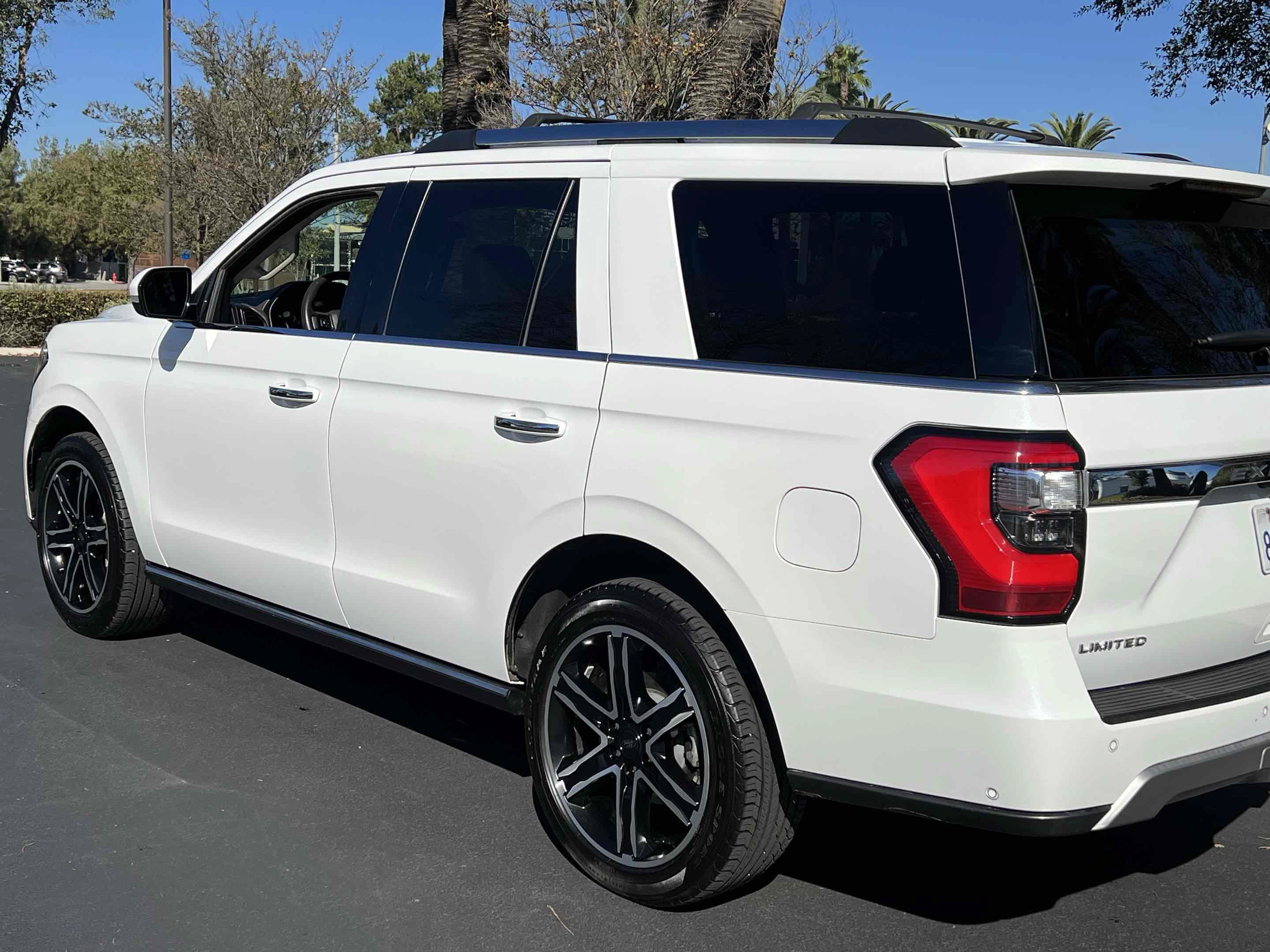 Used 2021 Ford Expedition Limited AWD/4WD image 56