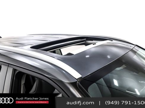 Used 2025 Toyota Highlander XLE image 23