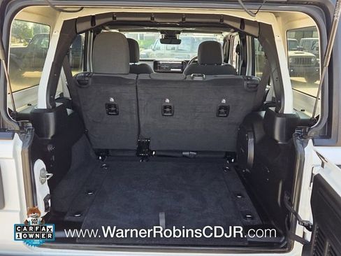 Used 2024 Jeep Wrangler Unlimited Sport w/ Convenience Group AWD/4WD image 9