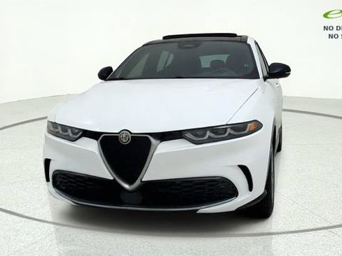 Used 2024 Alfa Romeo Tonale Ti AWD/4WD image 3