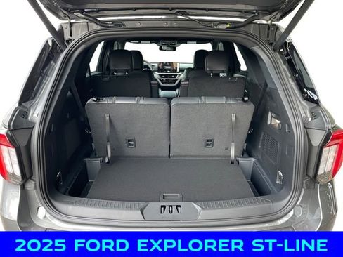 New 2025 Ford Explorer ST-Line w/ Premium Package image 5