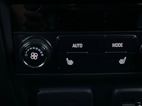 Used 2019 Buick Enclave Avenir w/ Avenir Technology Package image 15