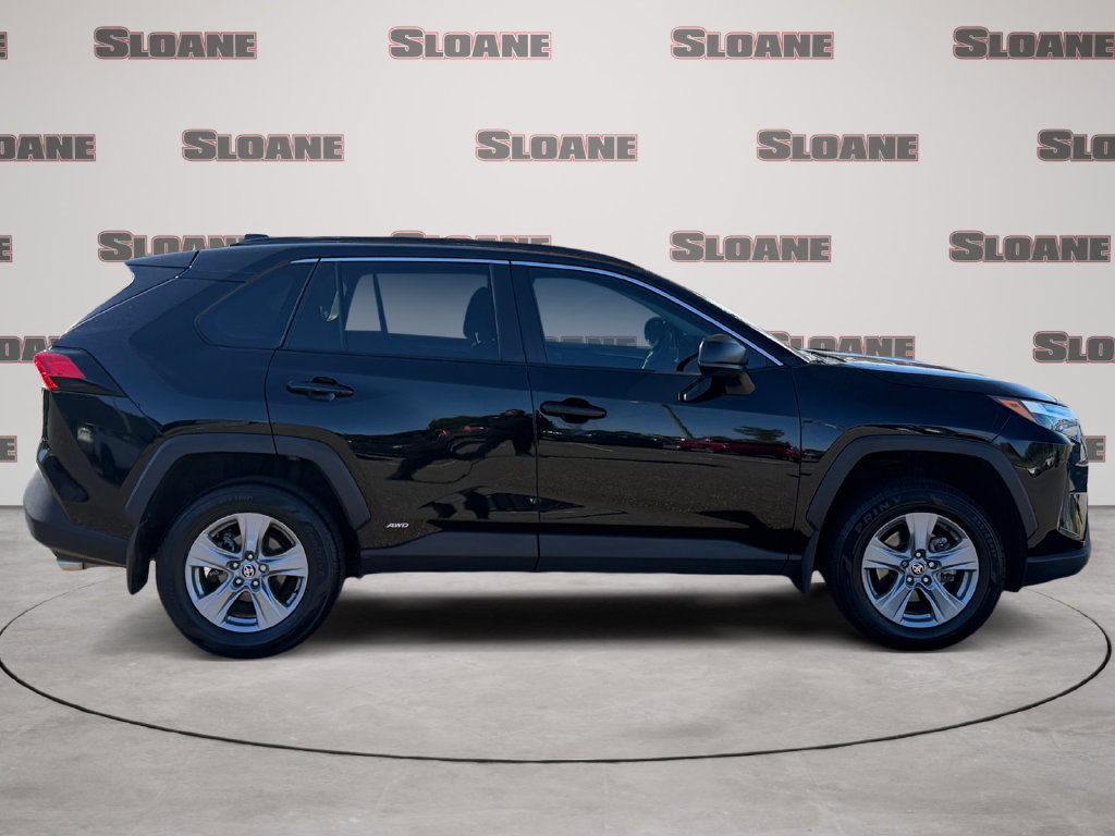 Used 2025 Toyota RAV4 LE AWD/4WD image 6