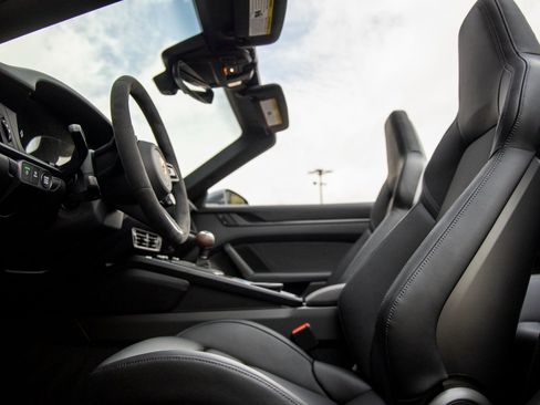 New 2026 Porsche 911 Carrera T image 26