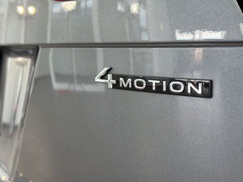 Used 2024 Volkswagen Tiguan SEL R-Line AWD/4WD image 36