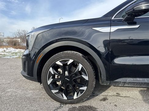 Used 2025 Kia Sorento SX image 19