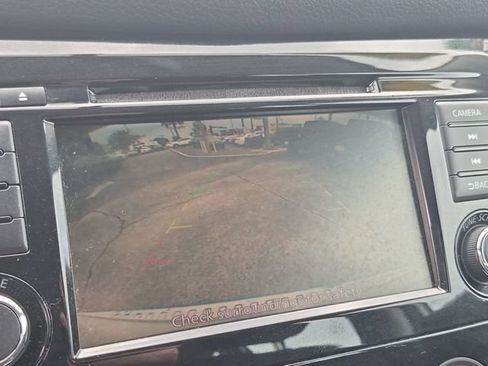 Used 2018 Nissan Rogue S FWD image 16