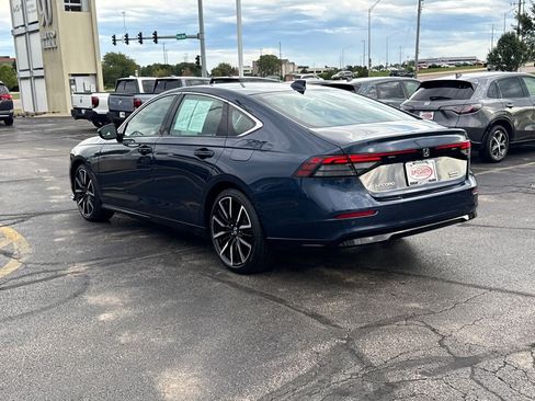 Used 2024 Honda Accord Touring image 9