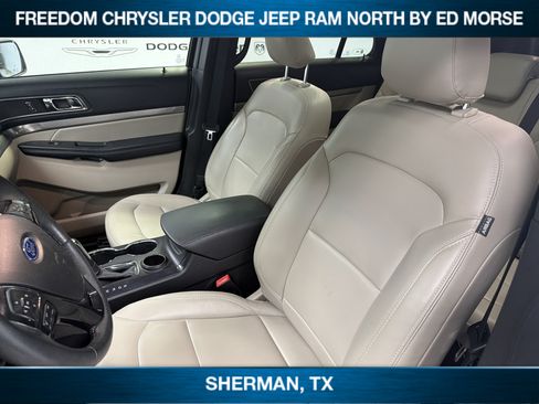 Used 2019 Ford Explorer XLT w/ Equipment Group 202A FWD image 7
