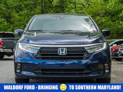 Used 2024 Honda Odyssey Touring image 2