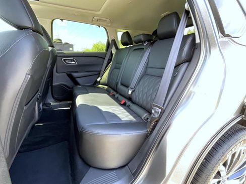 Used 2026 Nissan Rogue Platinum w/ Platinum Premium Package AWD/4WD image 20