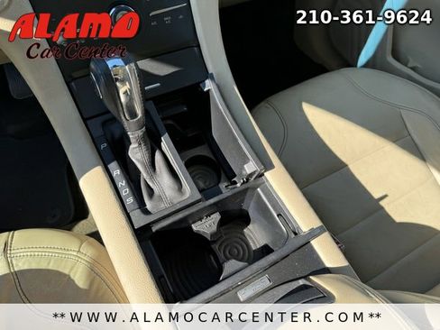 Used 2013 Ford Taurus SEL image 34