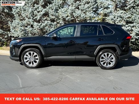 Used 2025 Toyota RAV4 XLE Premium image 4