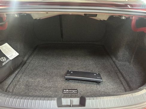 Used 2022 Volkswagen Jetta SE image 18