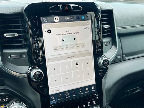 Used 2024 RAM 2500 Laramie w/ Night Edition image 15