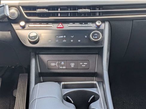 Used 2025 Hyundai Sonata SEL FWD image 18