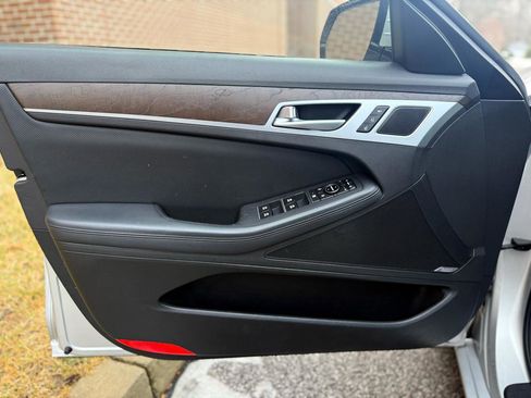 Used 2015 Hyundai Genesis 3.8 w/ Option Group 04 image 38