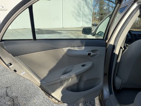 Used 2009 Toyota Corolla LE image 15