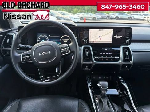 Used 2023 Kia Sorento SX AWD/4WD image 12