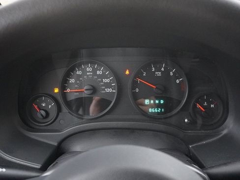 Used 2012 Jeep Compass Sport image 29