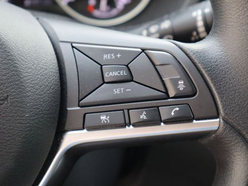 Used 2023 Nissan Sentra SV FWD image 13