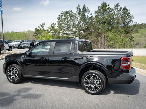 New 2026 Ford Maverick Lariat image 7