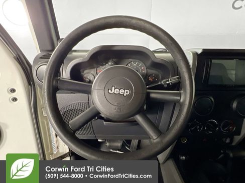 Used 2009 Jeep Wrangler X AWD/4WD image 8
