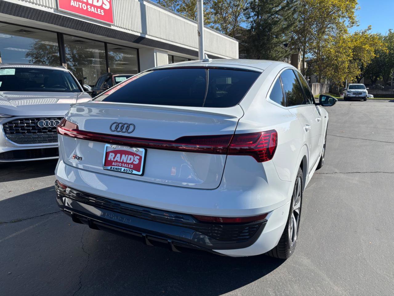 Used 2024 Audi Q8 e-tron Premium Plus AWD/4WD image 13