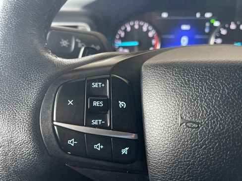 Used 2020 Ford Explorer XLT w/ Equipment Group 202A AWD/4WD image 21