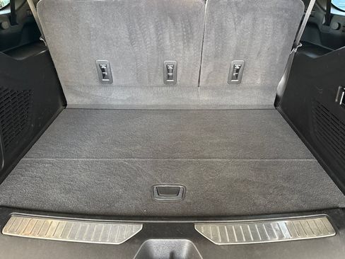 Used 2022 GMC Yukon XL Denali AWD/4WD image 17