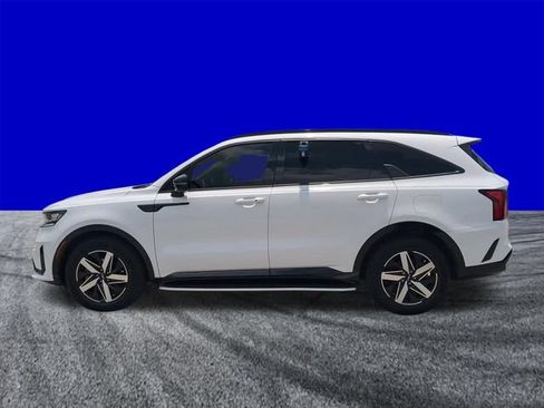 Used 2022 Kia Sorento EX w/ Panoramic Sunroof Package FWD image 7